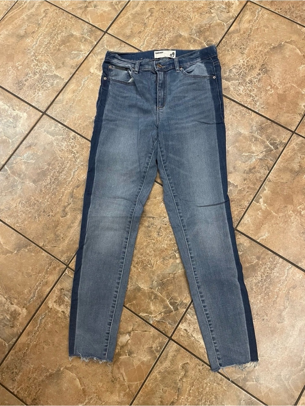 Garage Women’s Two-Tone Blue Side-Panel Jeans